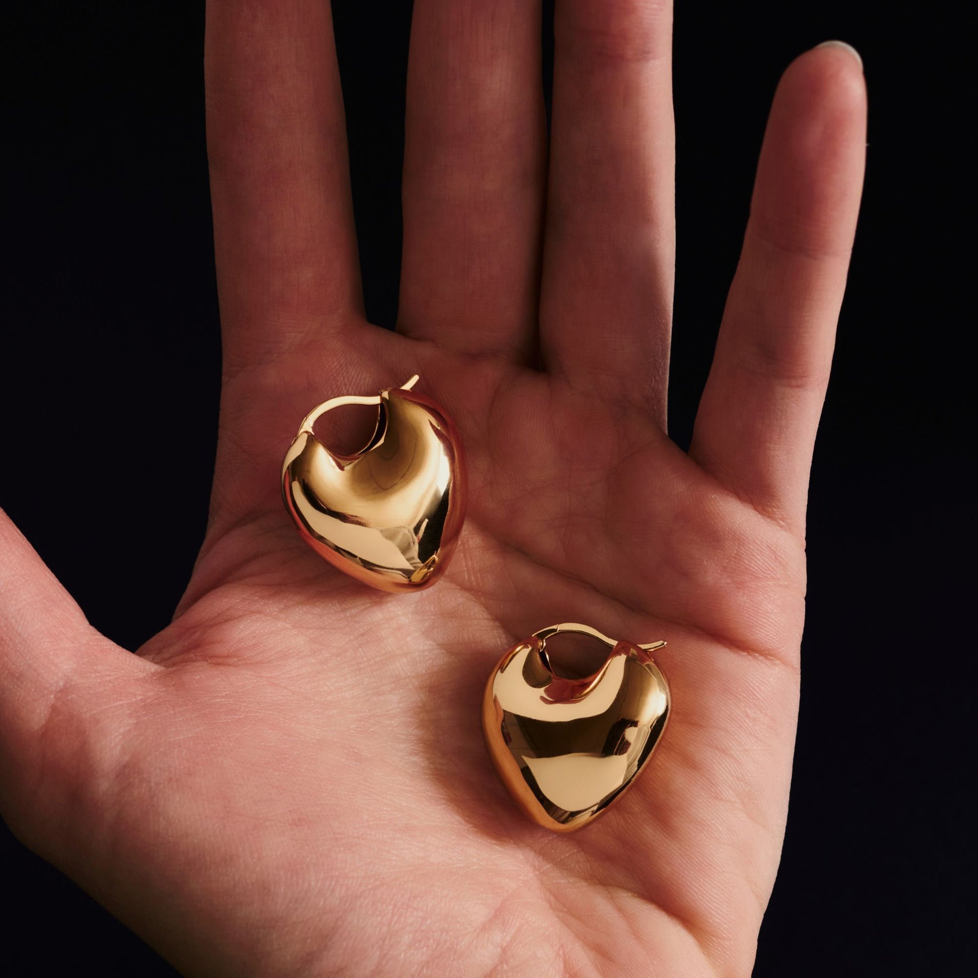 sculpted heart hoop earrings