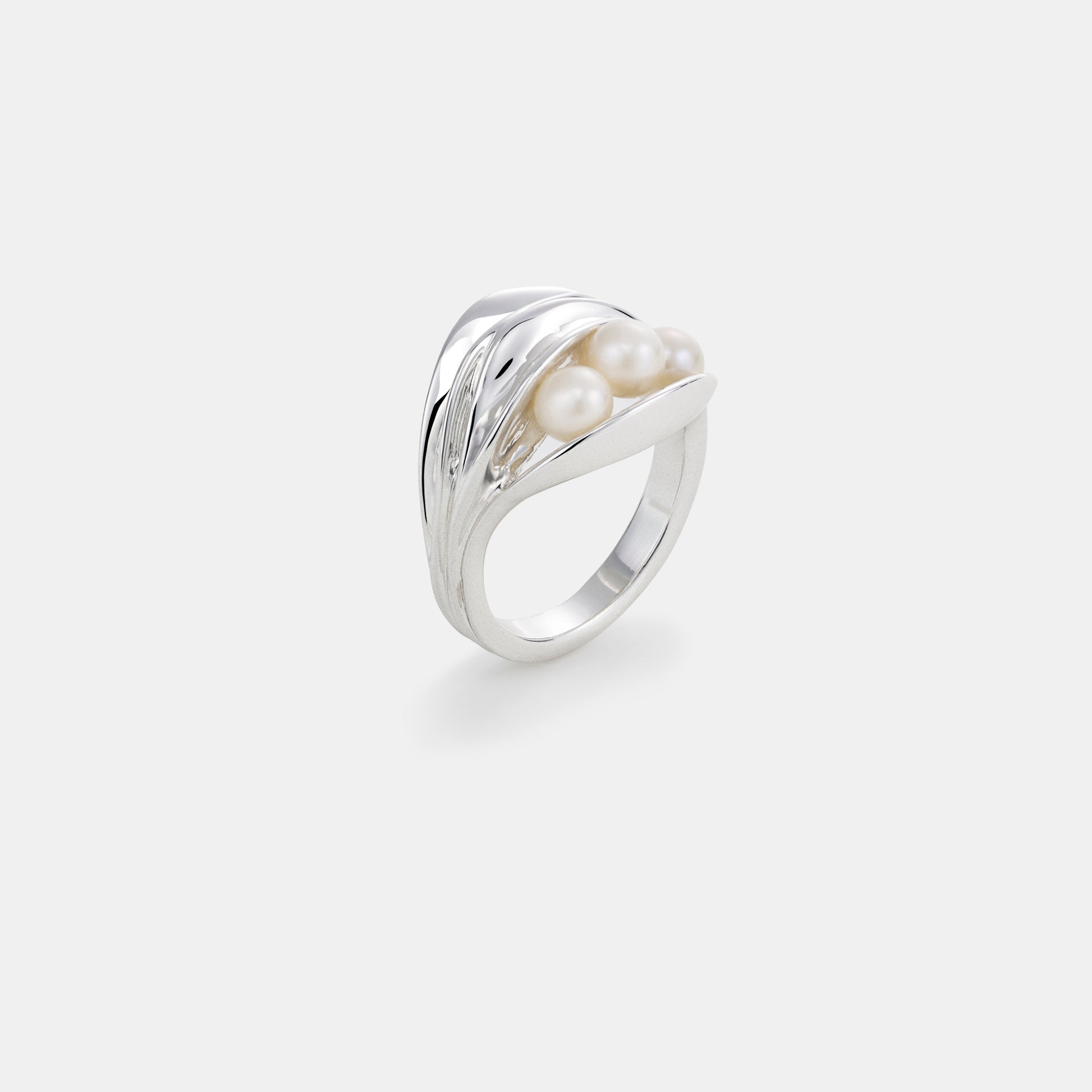 freshwater pearl folded ring