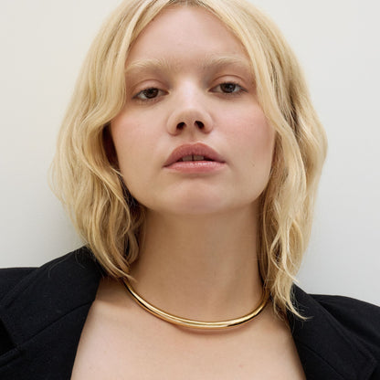 sculpted gold collar necklace