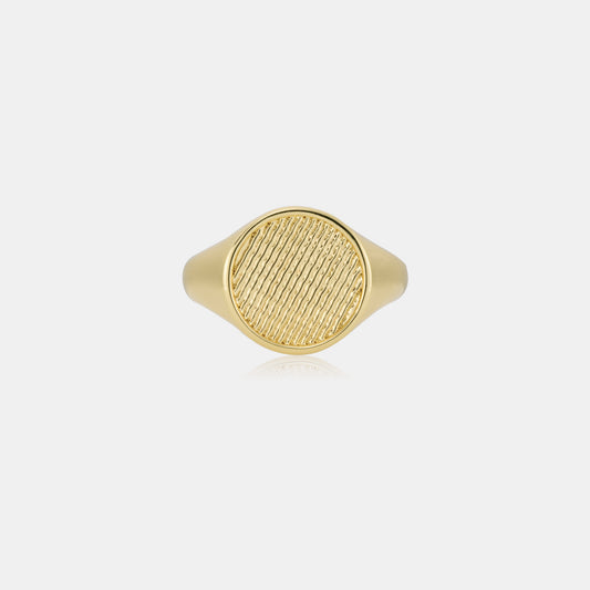 textured signet ring