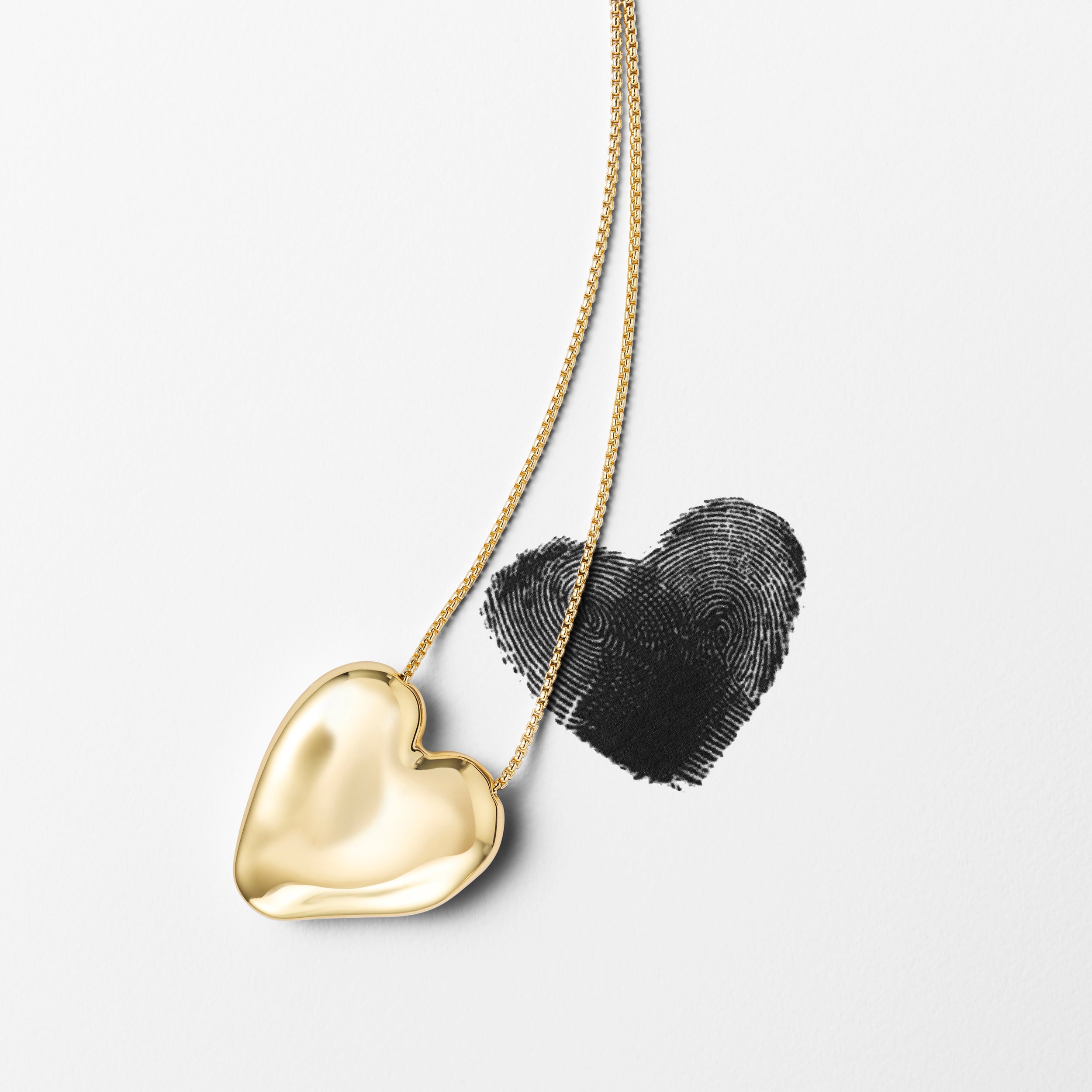GEMMA LARGE HEART CHAIN NECKLACE - FIVE FOURTY NINE